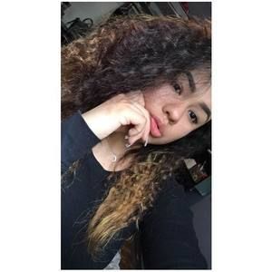 Meet your Posher, Stephany